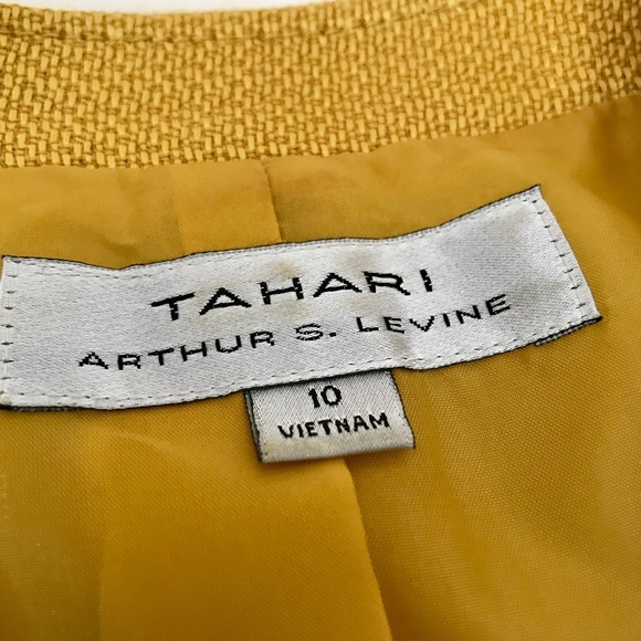 Blazer - Picture 4 of 7